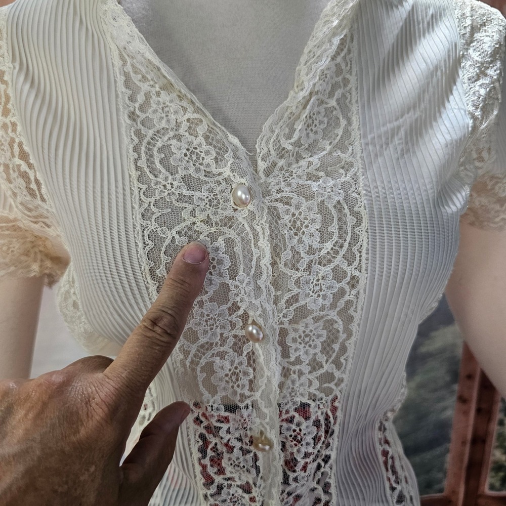 Vintage 1960's Jami Originals Ivory Lace Blouse Pearl Button Short Sleeve Top - Picture 14 of 14